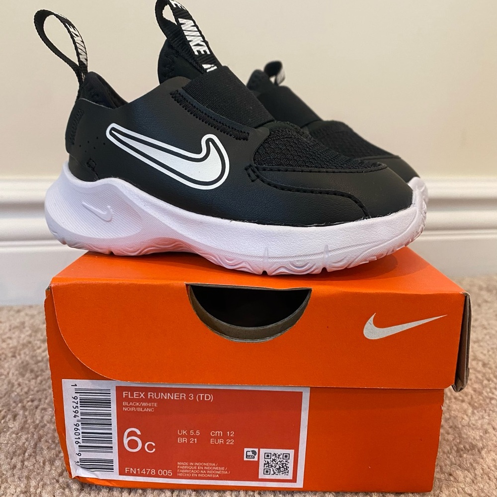 Like NEW! Toddler - Nike Black and White Slip-On Sneakers with Elastic Design